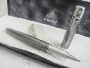 PARKER URBAN fountain pen in dark steel In it’s gift box Original Gift for him or her Graduation Anniversary Father’s day Office Birthday