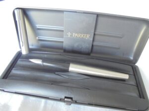 PARKER 15 Fountain pen with cap and barrel in steel Original in gift box Graduation gift for him or her Birthday Anniversary Confirmation