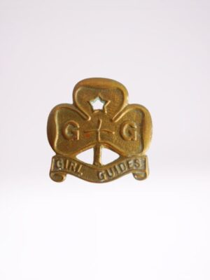 GIRL SCOUT GUIDES pin badge in brass Original 1960s for uniform by Collins London with Fleur de Lis