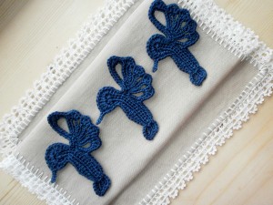 Crochet Hummingbirds set of 4 Appliques, birds ornament, sewing craft applique