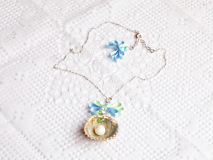 Necklace with pendant sea shell with pearl made of polymer clay