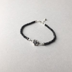 Silver Dainty Rose Bracelet, Black Silver Beaded Bracelet, Skinny Gemstone Bracelet Stack, Minimalist Flower Jewelry, Birthday Gift Ideas