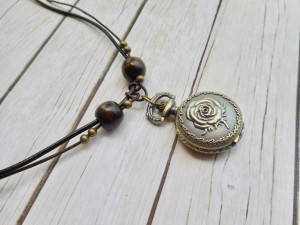 Steampunk style necklace