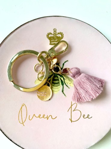 queen-bee-final-with-keychain