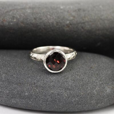 Garnet-Gemstone-Ring-in-Silver