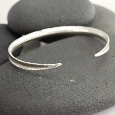 cactus-spine-cuff