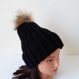 Women’s Knit Ribbed Winter Hat