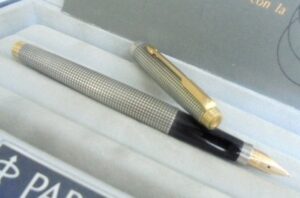 PARKER 75 CISELE fountain pen in sterling silver 925 and nib in gold 14K Hatch design In gift box Original Desk pen Graduation gift Birthday